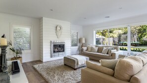 Fireplace, Netflix, streaming services