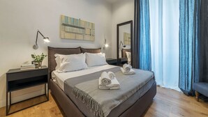 Unclassified image, 3 of 25, button - Ostiense with Elegance (Roma)