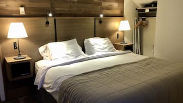 2 Schlafzimmer, BĂŒgeleisen/BĂŒgelbrett, kostenloses WLAN, BettwĂ€sche