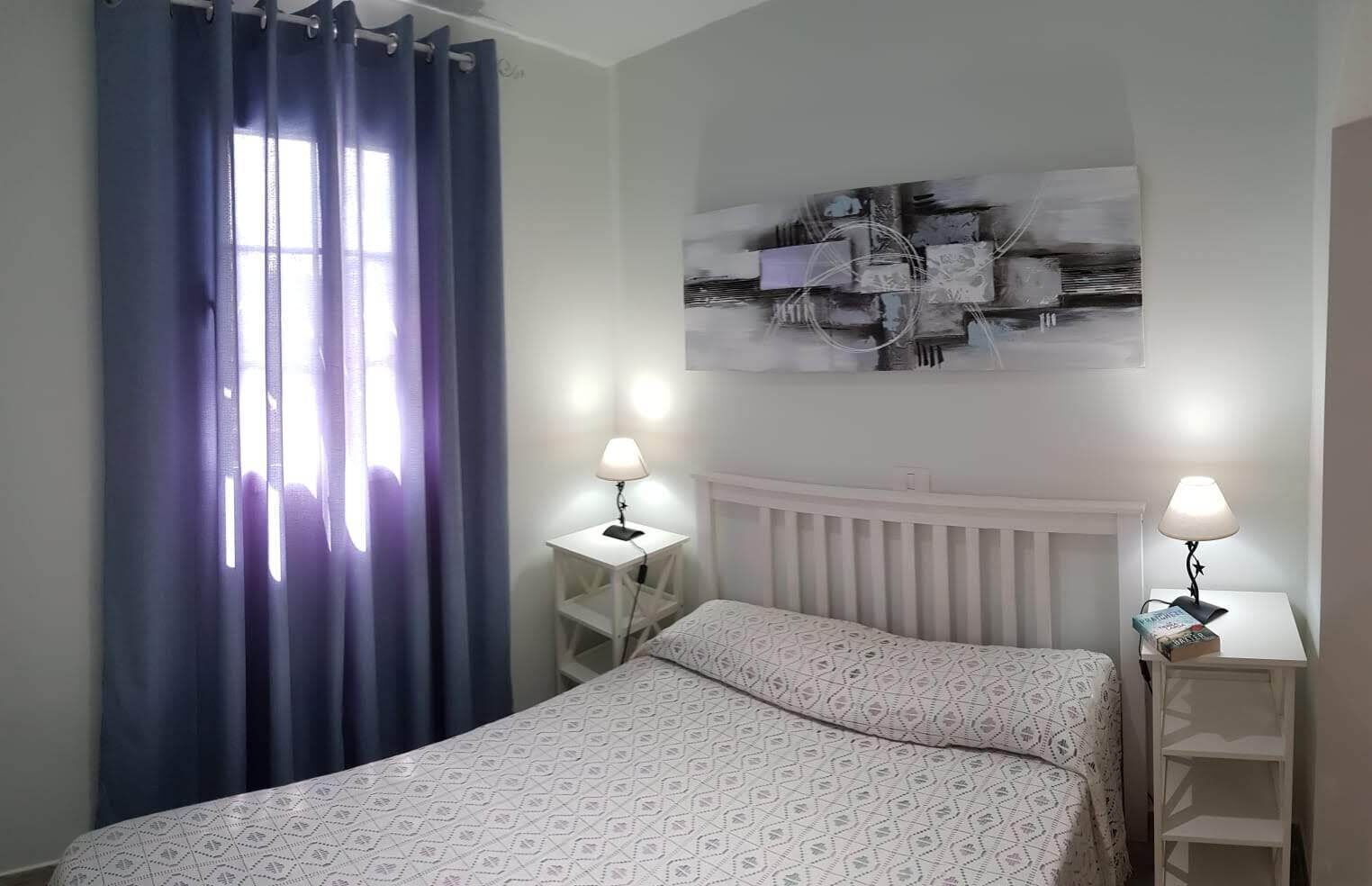 TABLE OF THE SEA, SEAVIEWS & SUNSETS