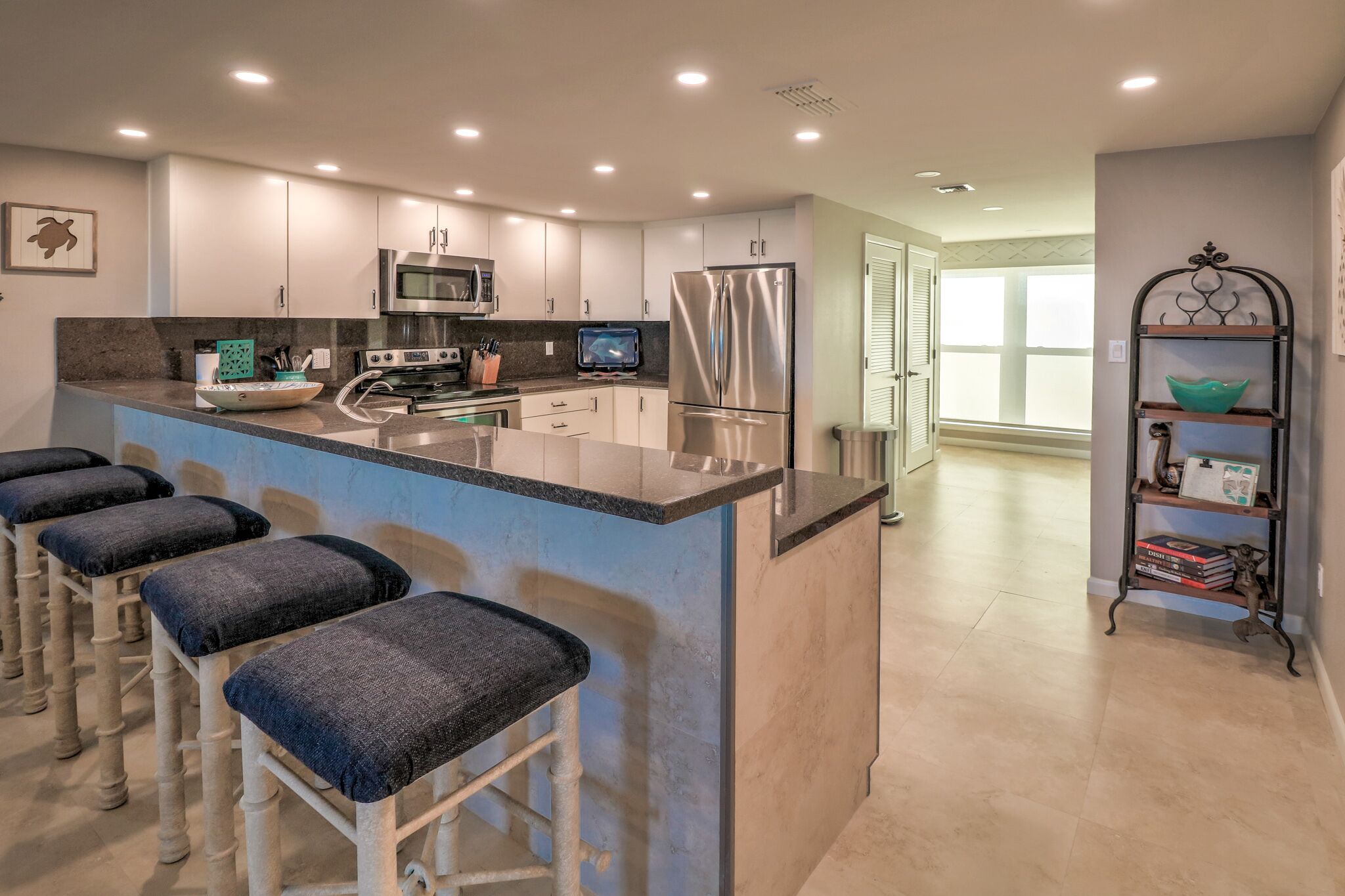 雪櫃、微波爐  、焗爐、爐具