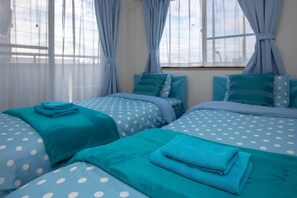 家庭独立别墅 | 4 多间卧室、办公桌、熨斗/熨衣板、免费 WiFi