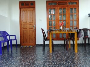 Reception - The Kanro Ella (Ella)