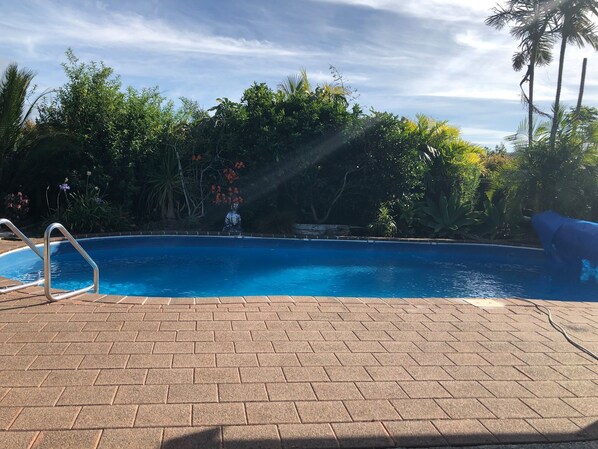 Piscine extérieure (ouverte en saison)