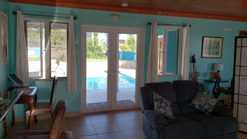 Älytelevisio, kirjoja