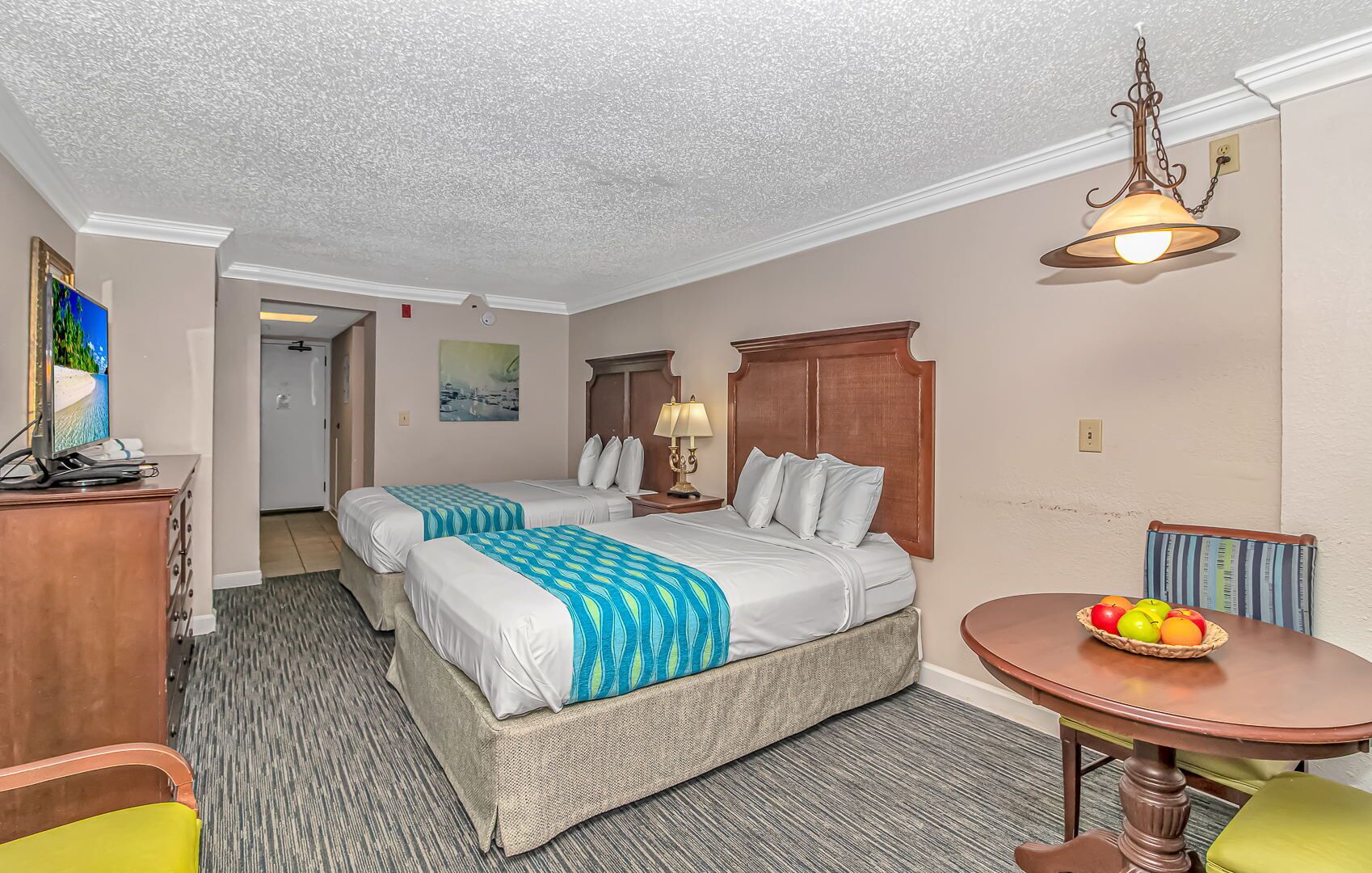 Oceanfront Studio Next to The Skywheel~ Holiday Pavilion Condominium Tower, Unit 405