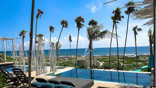 حمّام سباحة خارجي، حمّام سباحة لا متناهي