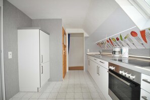 Unclassified image, 2 of 8, button