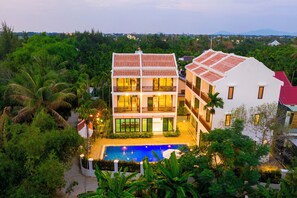 المنشأة من الخارج