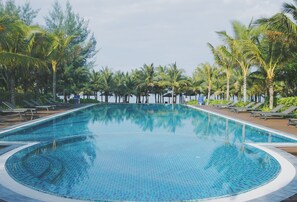 Outdoor pool - Khai Yen Villa (Phu Quoc)