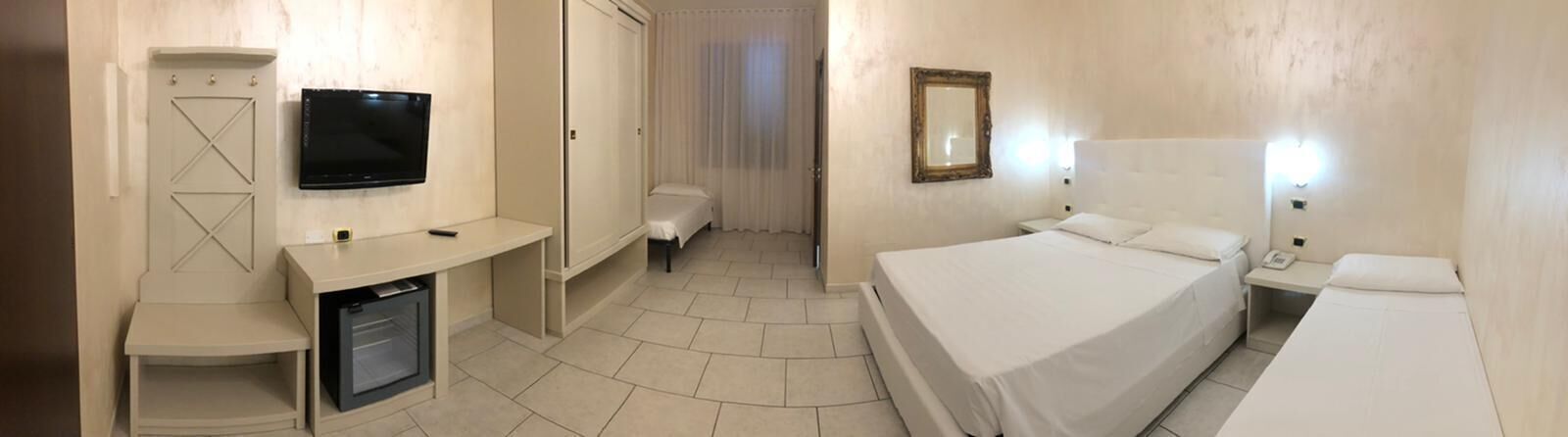 In-room safe, free WiFi, wheelchair access