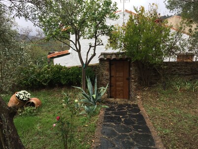 Rural house El Lucero, in the heart of the mountains (full rental)