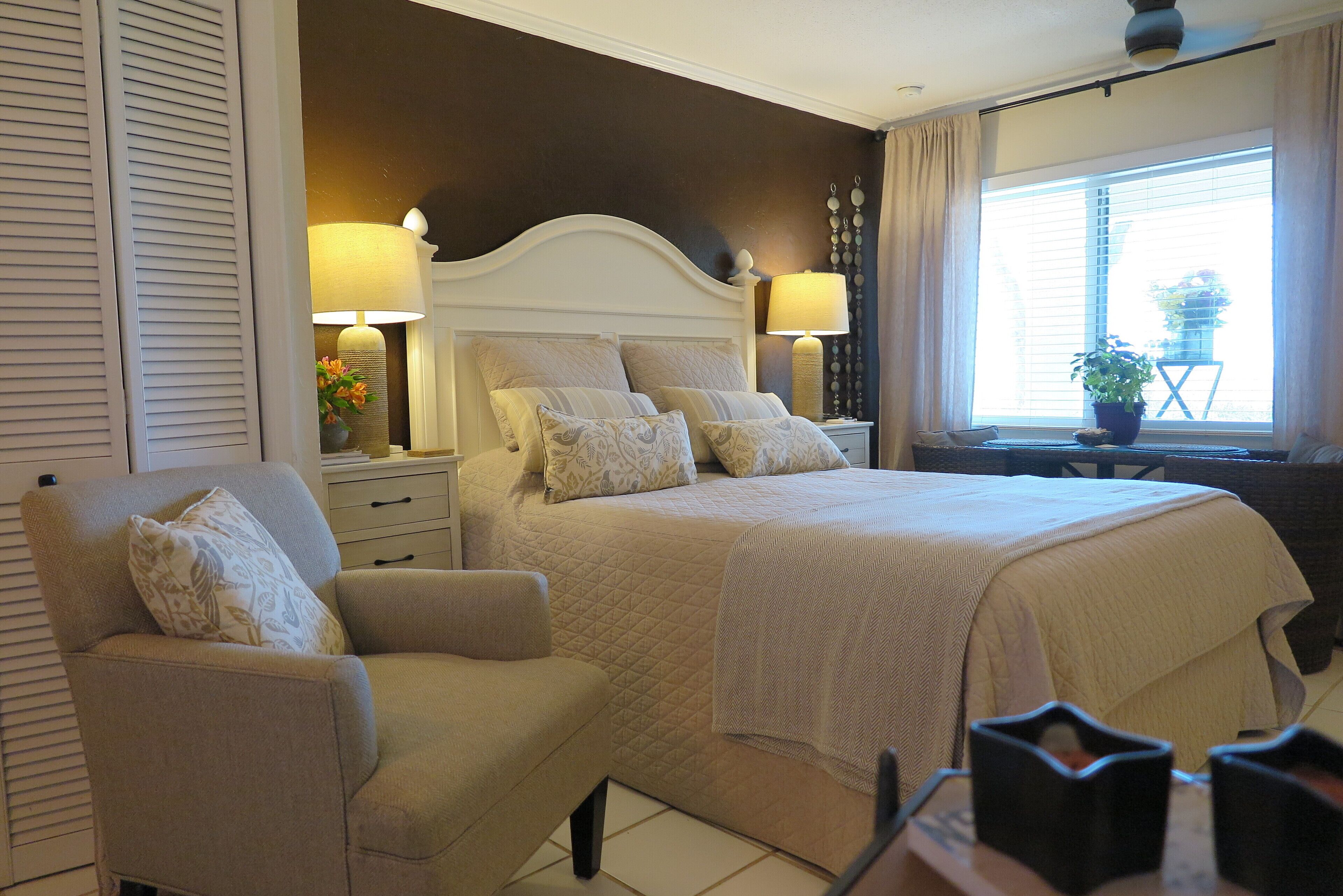 Beachfront Studio right on the Sand! Heart of Anna Maria Island