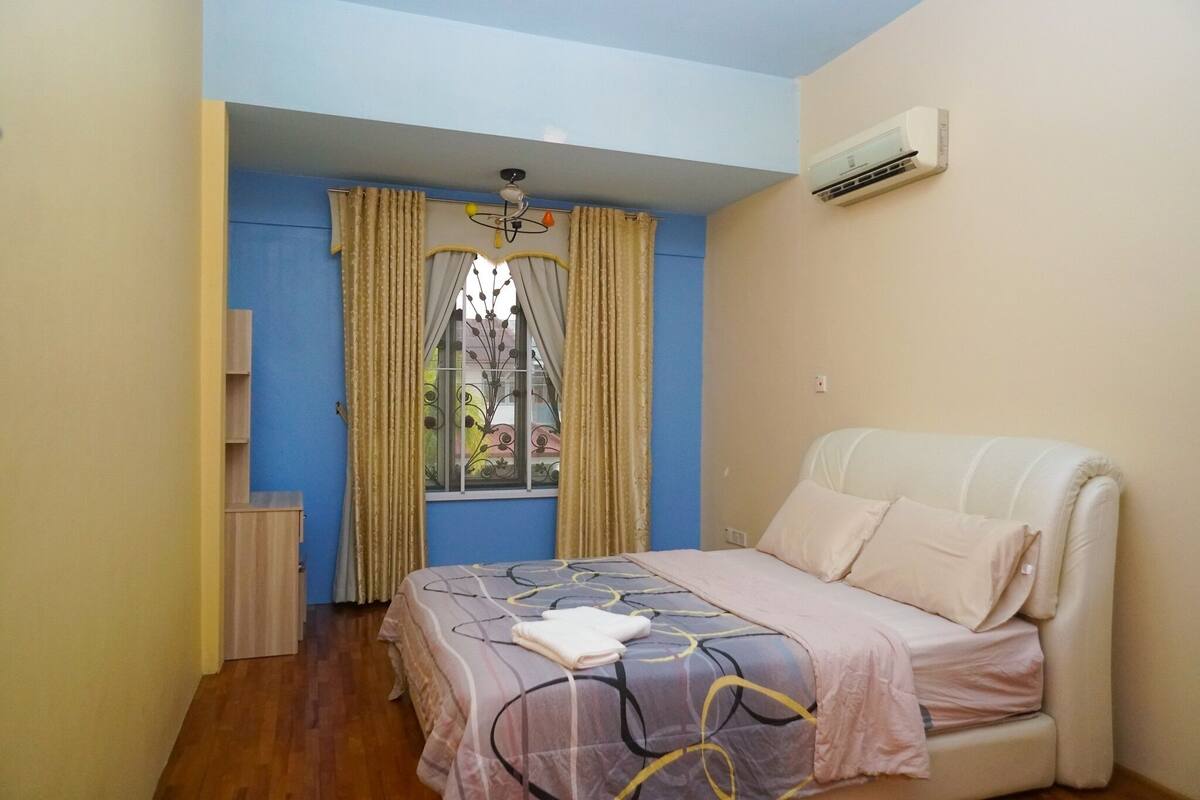1 bedroom, soundproofing, free WiFi, bed sheets