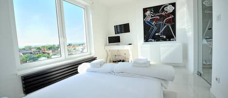 1 habitación, tabla de planchar con plancha, wifi y ropa de cama