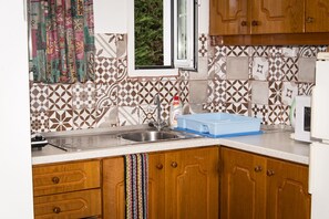 Leilighet – basic | Eget kjøkken | Kokeplater og kjøkkenutstyr