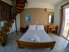 Toetasjesleilighet – basic | Safe på rommet, lydisolert, strykejern/-brett og wi-fi (inkludert)