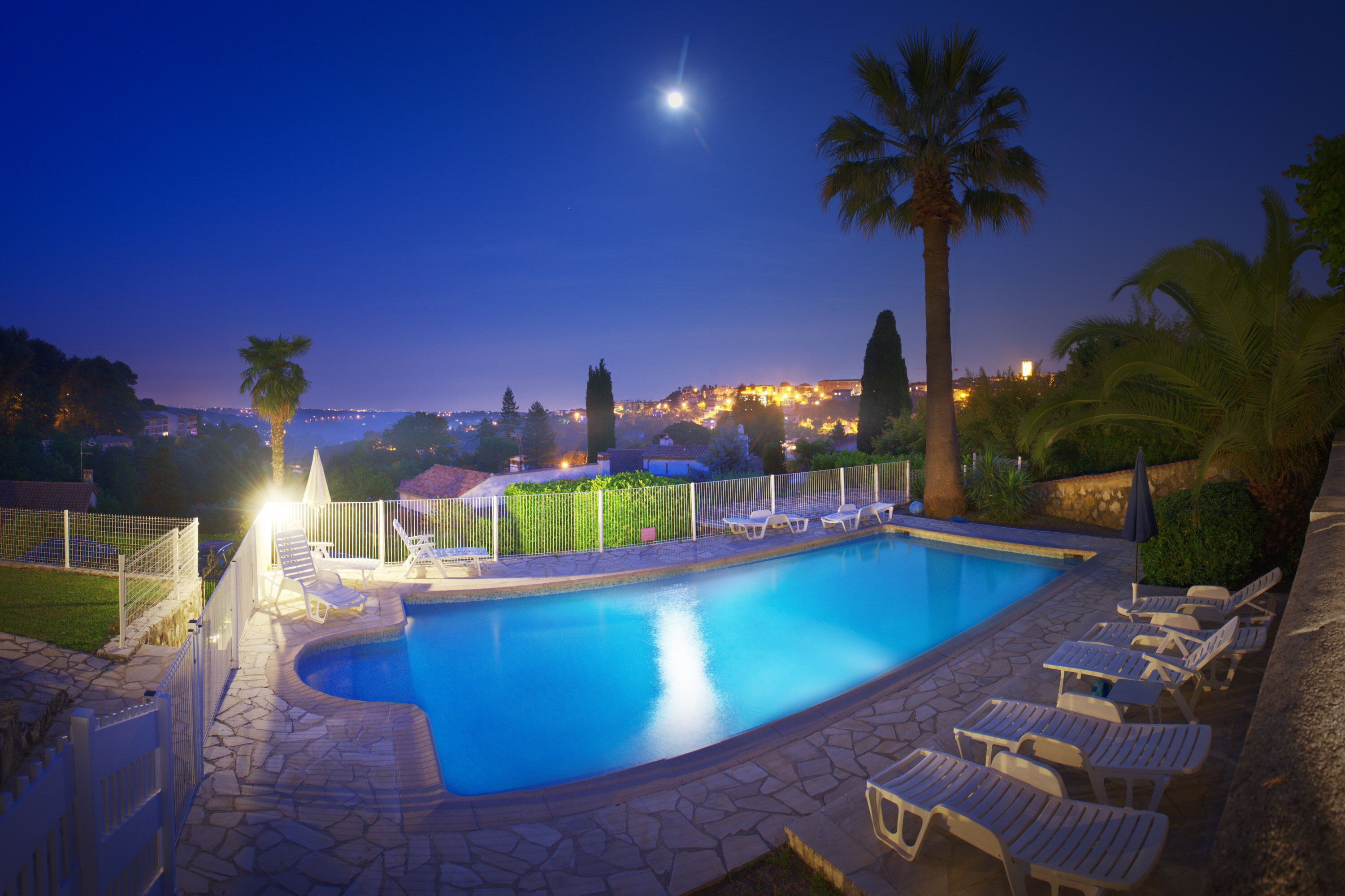Holiday house MIMOSA over the roofs of Nice