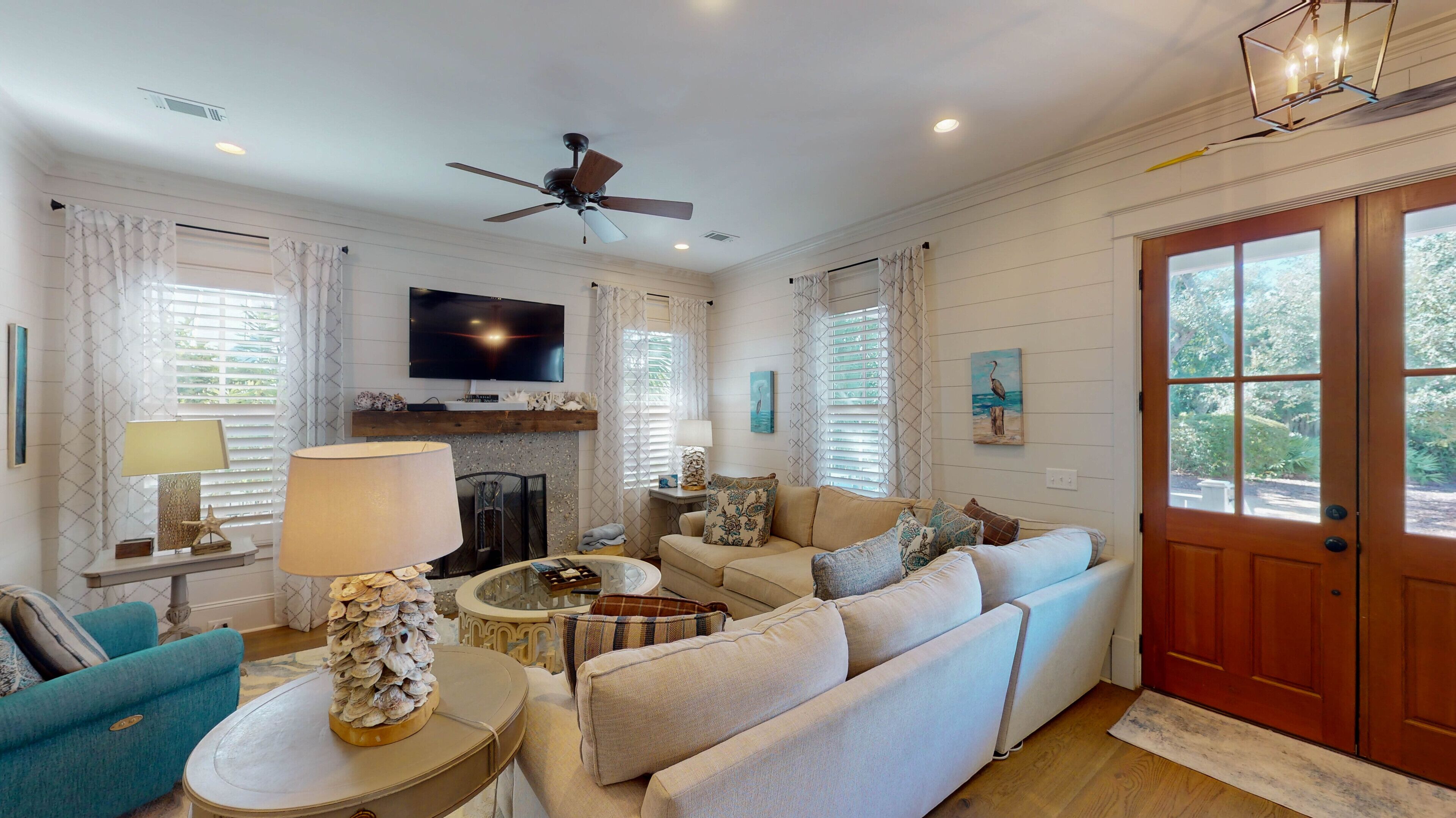 OCEAN HUES @ OCEAN OAKS 4 bedrooms, 3.5 bathrooms