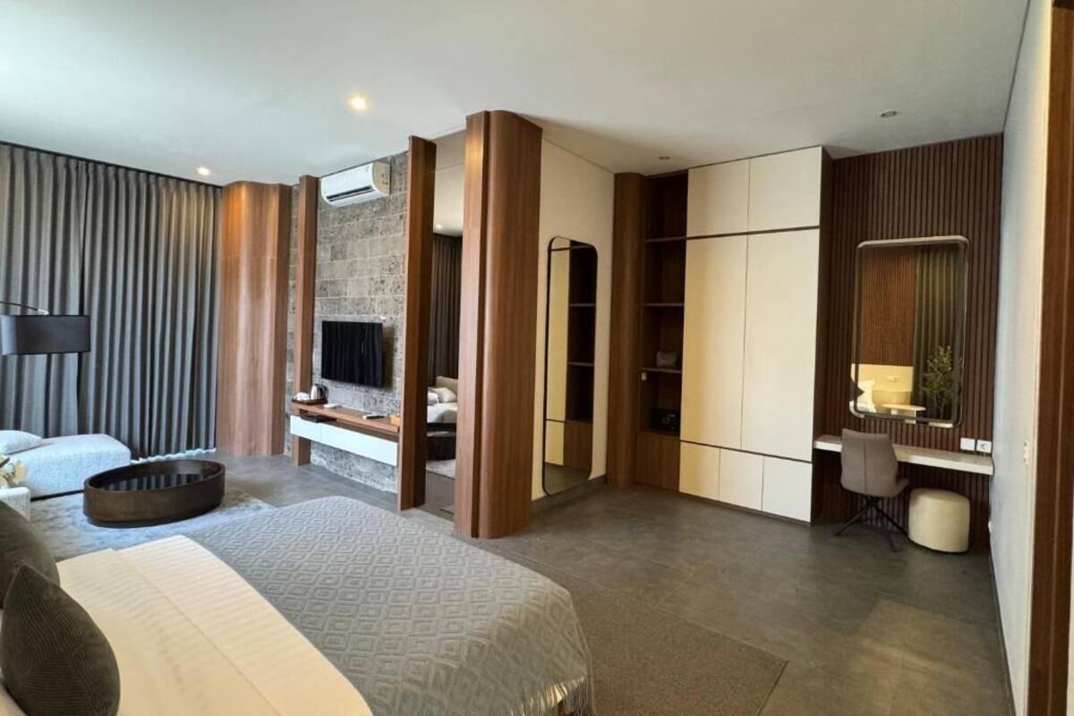 Four Bedroom Private Pool Family Villa - Beer Included | 房內夾萬、書桌、遮光窗簾/窗簾、隔音