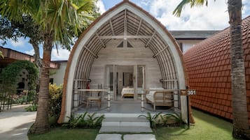 Lumbung Premier Garden View - Beer Included | Teras/patio
