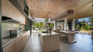 Four Bedroom Private Pool Family Villa - Beer Included | 専用キッチン