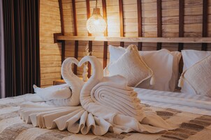 Caja de seguridad en la habitación y decoración personalizada