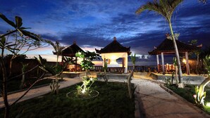 Unclassified image, 3 of 49, button - Dodol Lembongan Cliff Sunset (Lembongan Island)