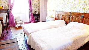 4 chambres, fer et planche à repasser, Wi-Fi gratuit