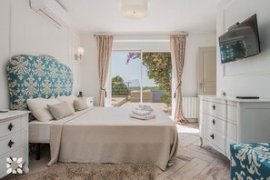 5 bedrooms, iron/ironing board, free WiFi