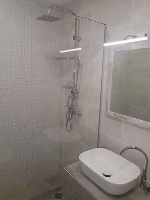 Shower, hair dryer, towels, soap - New Gudauri, loft 2, Mano 1 (Gudauri)