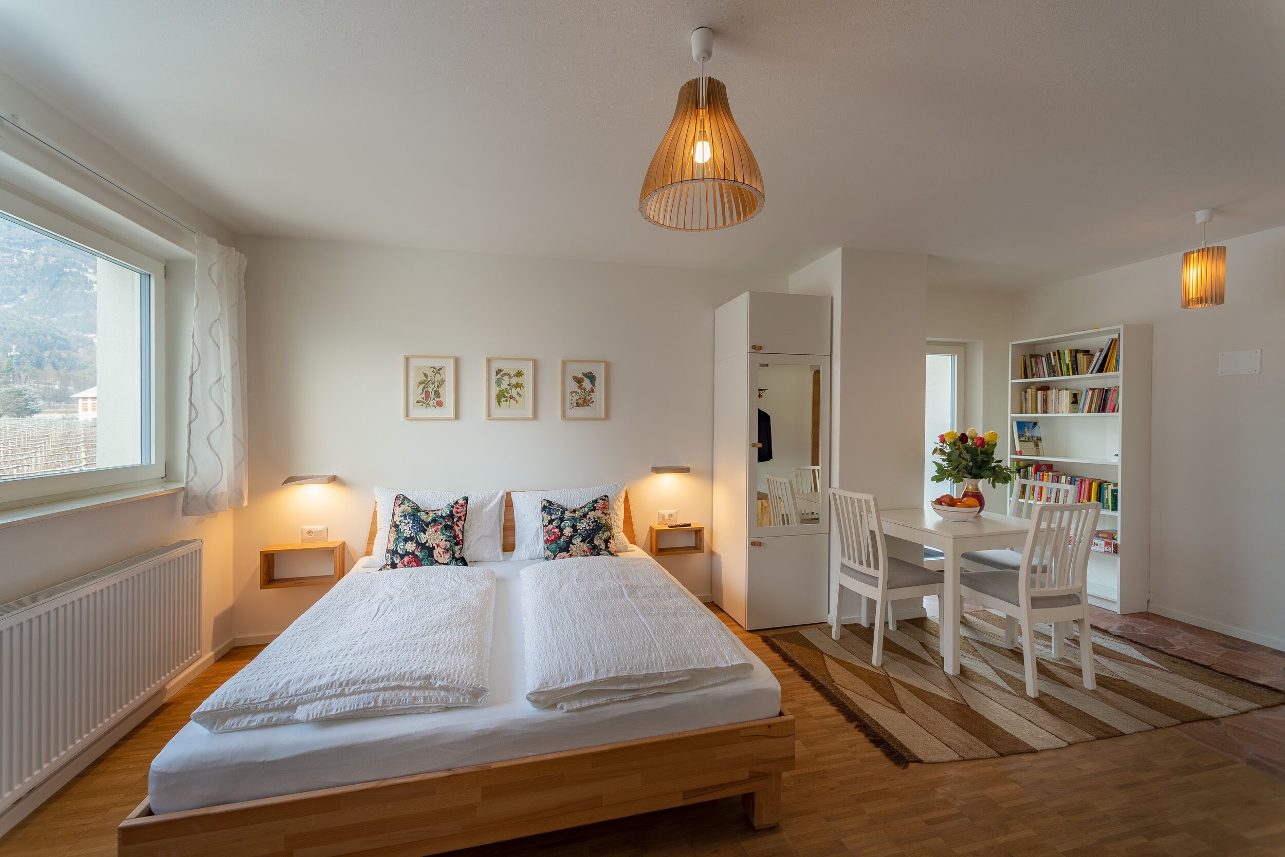 Modern, comfortable one-room apartment with balcony on the outskirts of Bressanone