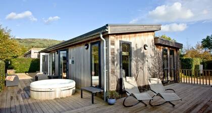 Diamond Lodge, Strawberryfield Park