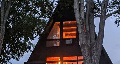 Cozy Rustic Cabin In The Hamlet Of Shushan NY. with incredible views