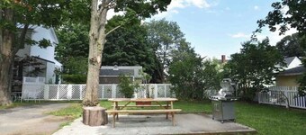 Beautiful Delightful 3BR Downtown Brunswick All King Beds