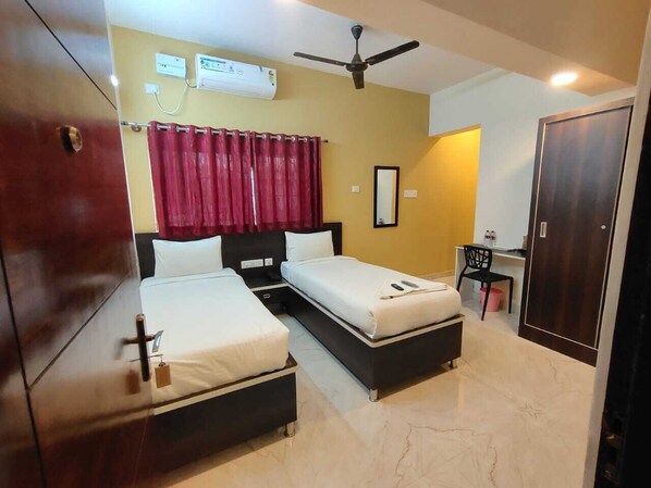 Economy Double or Twin Room | Free WiFi - MK GRANDE (Bengaluru)