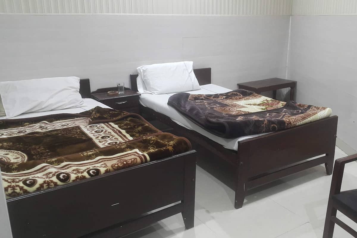 Soundproofing, free WiFi, bed sheets