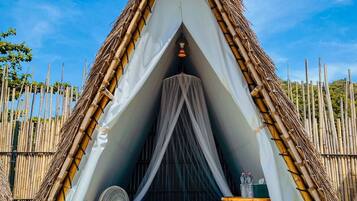 Tente Classique | 1 chambre, rideaux occultants, Wi-Fi gratuit, draps fournis