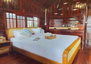 Rom – standard, 1 soverom, ikke-røyk, strandutsikt | Blendingsgardiner, wi-fi (inkludert) og sengetøy