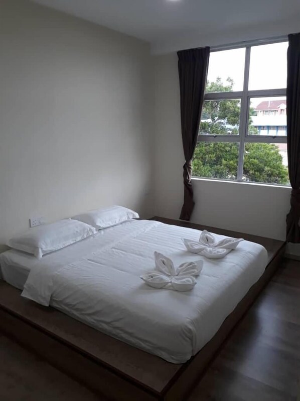 Desk, blackout curtains, iron/ironing board, free WiFi