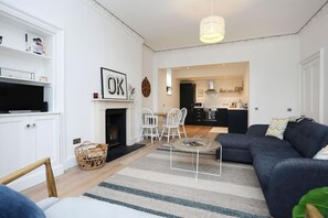 TV, fireplace, offices