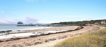 Luxury House with Patio next to North Berwick Beach