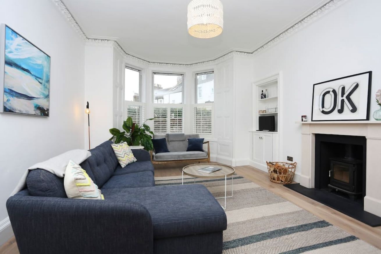 TV, fireplace, offices