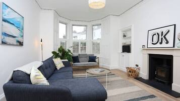 TV, peis og kontorer