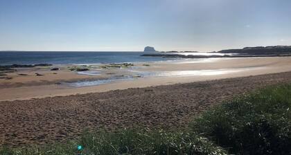 Luxury House with Patio next to North Berwick Beach