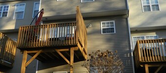 Cozy and Convenient Furnished Townhome w/view
