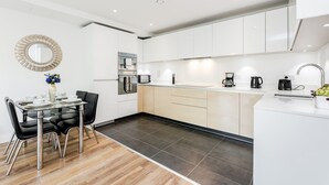 Apartemen Deluks | Dapur pribadi