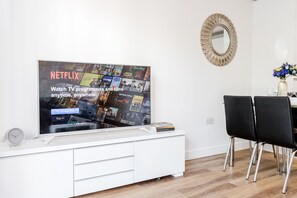 Deluxe Apartment | Living area | LED TV - Stunning Ensuite 2 bedroom apartment (Romford)