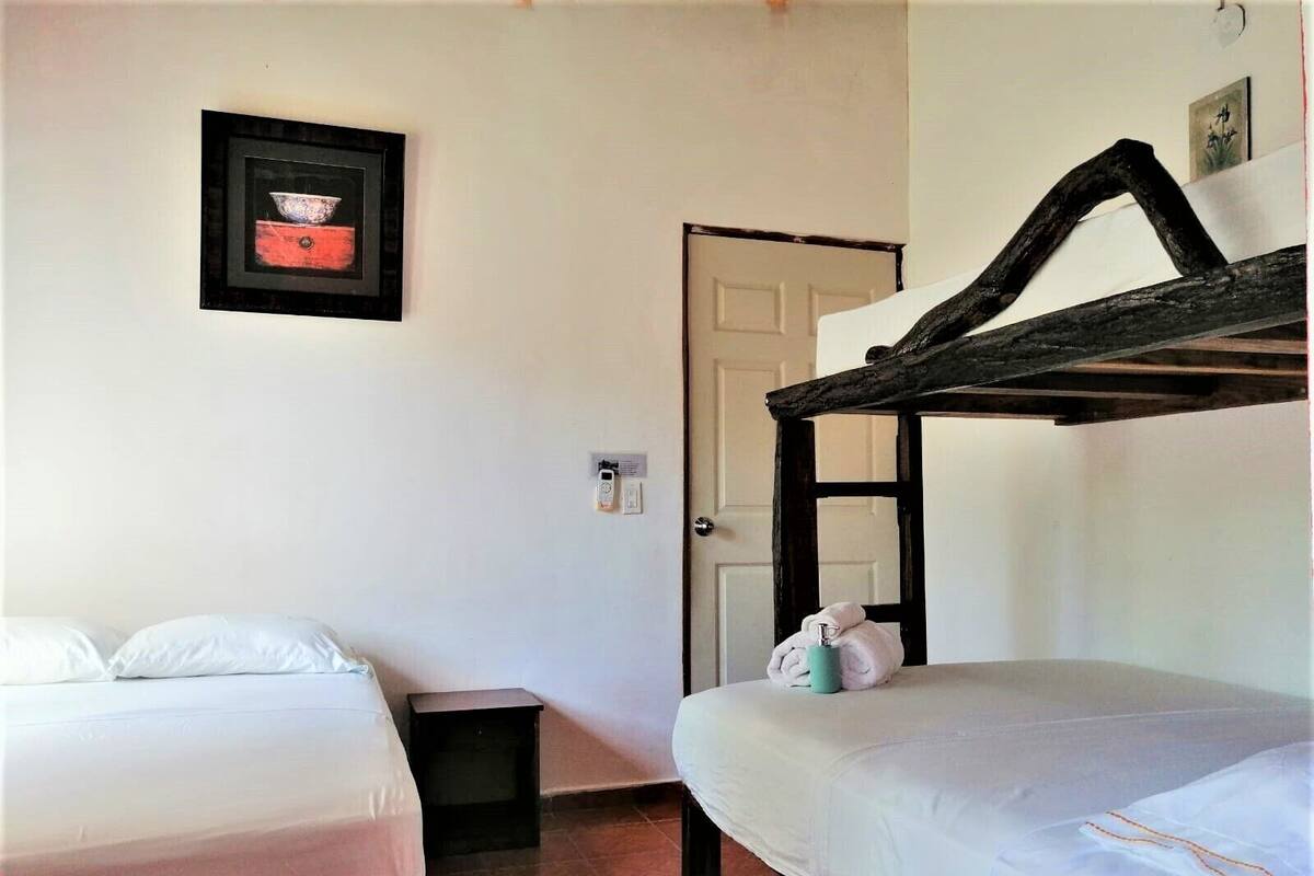 Habitación familiar | Wifi gratis y ropa de cama 