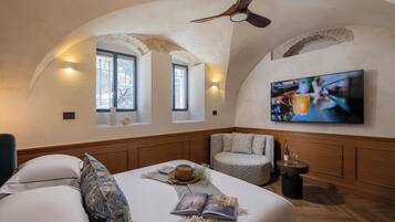 Economy Double Room (The Cave)